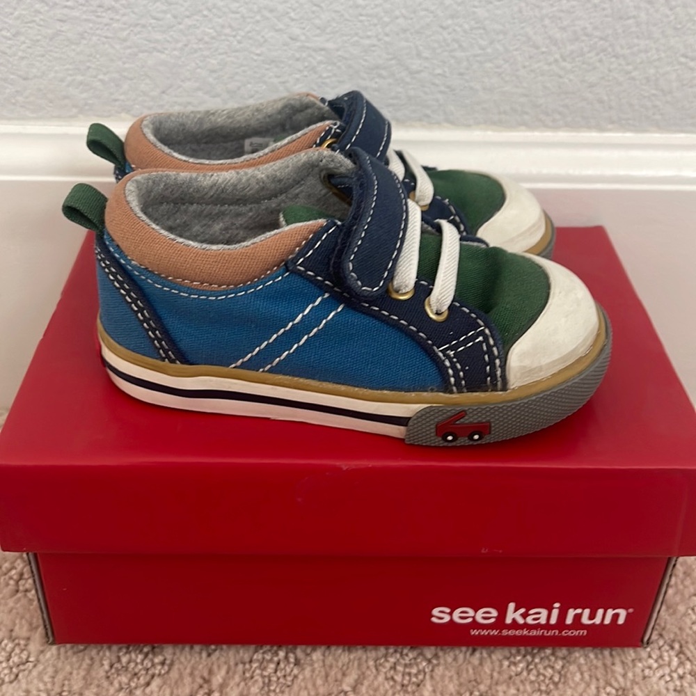 See Kai Run “Tanner” toddler boy sneaker. Blue/Green. Size 6.
